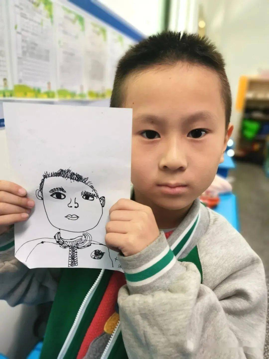 禹点美术别开生面的自画像课堂