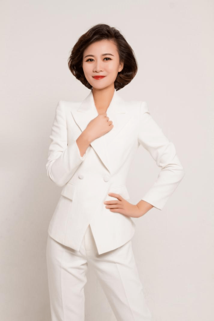 电视台新闻综合频道主持人 刘炽/本期「有请讲书人」领读者/阅无止境