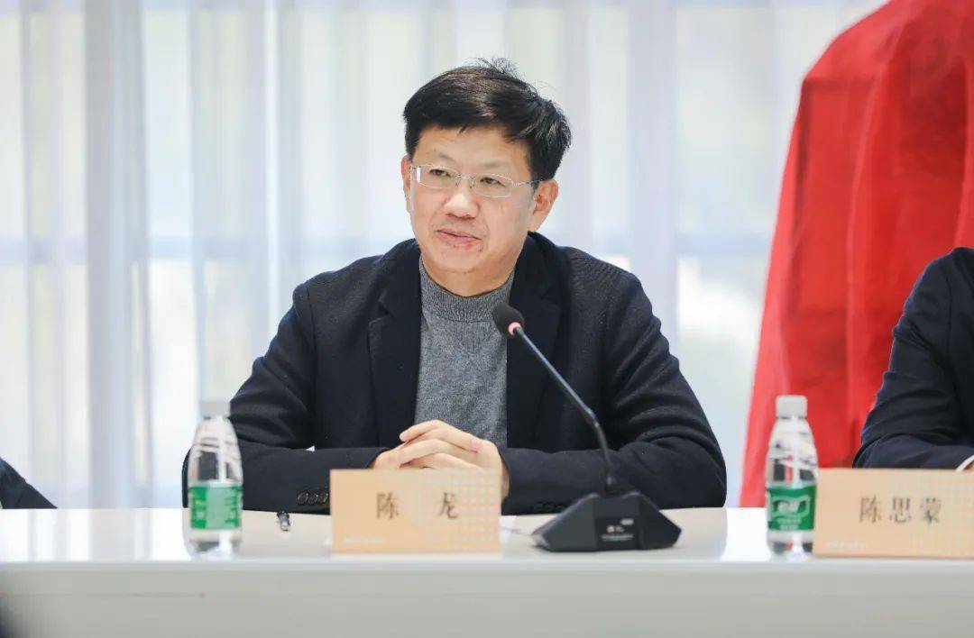 我校举行江苏省研究生工作站揭牌仪式