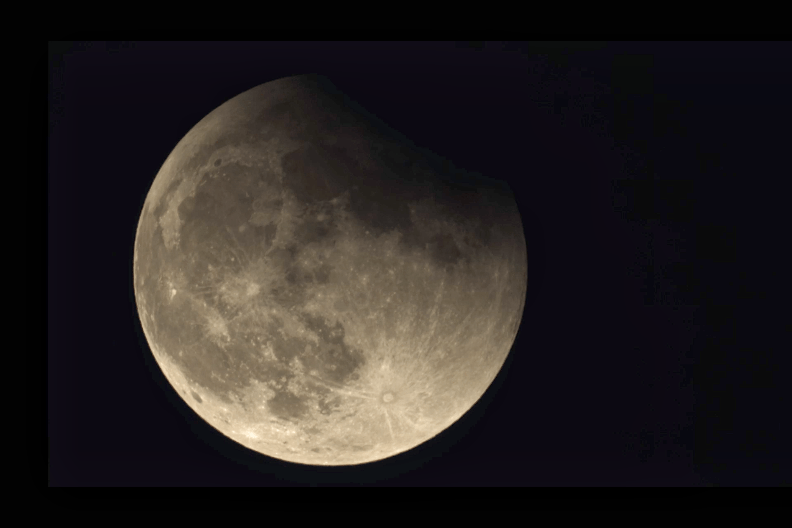 带食月出如约而至，来看上海天文馆“大杀器”的“怼脸拍”