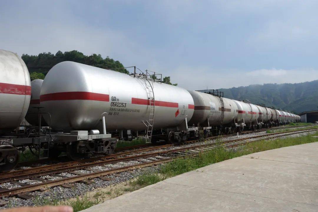 铁路运销公司自备车外出经营正式交付中