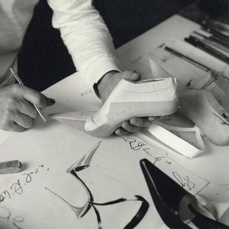 Blahnik 这双美鞋，60岁也想穿