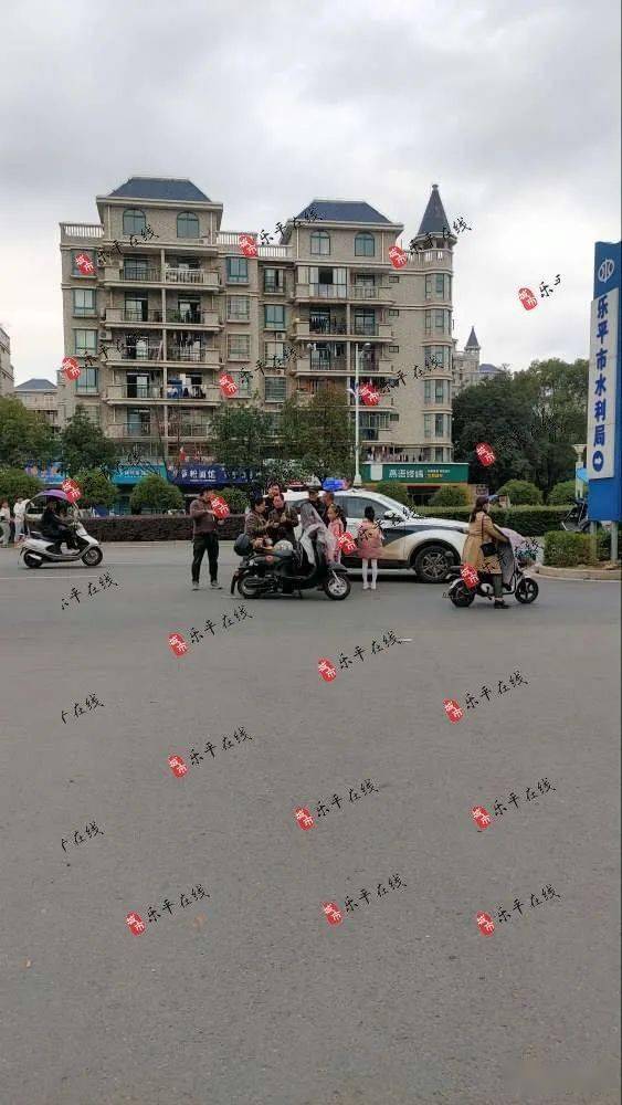 意外乐平大道同一路段两起事故间隔仅有50米