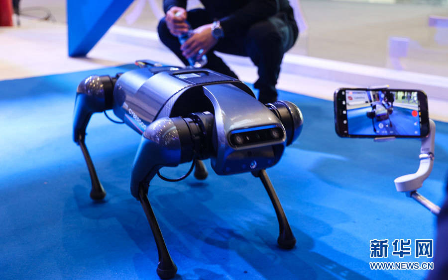 沉浸式体验2021中国5G+工业互联网大会上的“黑科技”