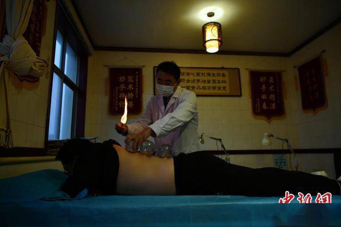 翟羽佳|河北献县：乡镇“国医堂”为农民群众健康“把脉”
