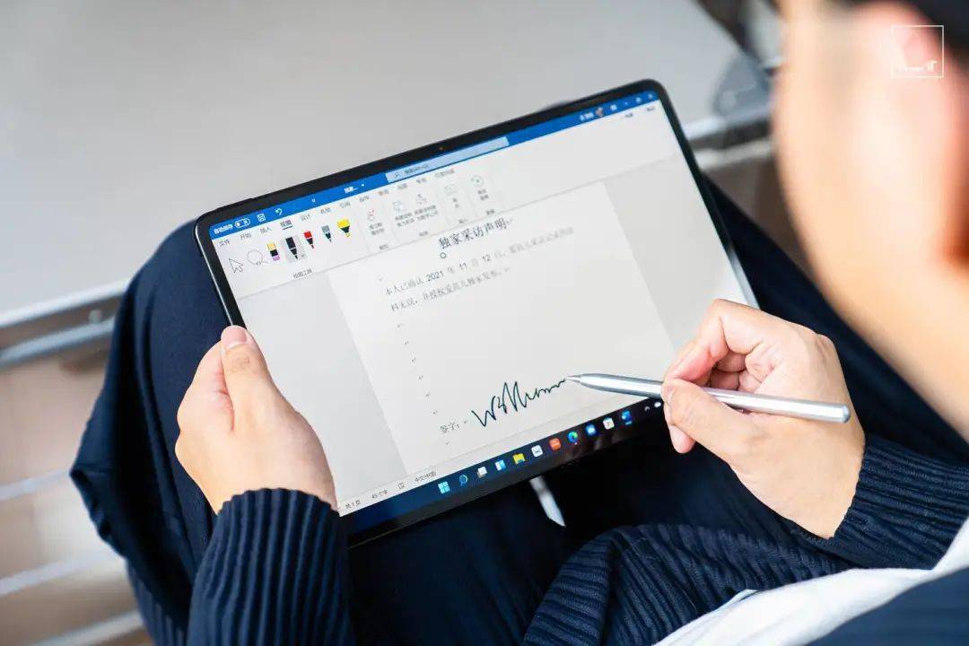 华为MateBook E 图赏：可变的形态，不变的可靠