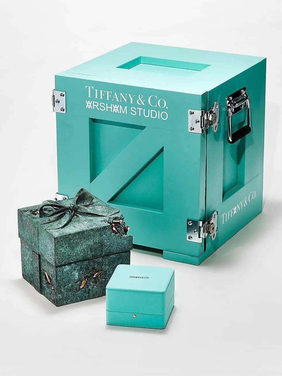 Tiffany炒价破万，Supreme 联名为 Tiffany & Co. 带来了什么？