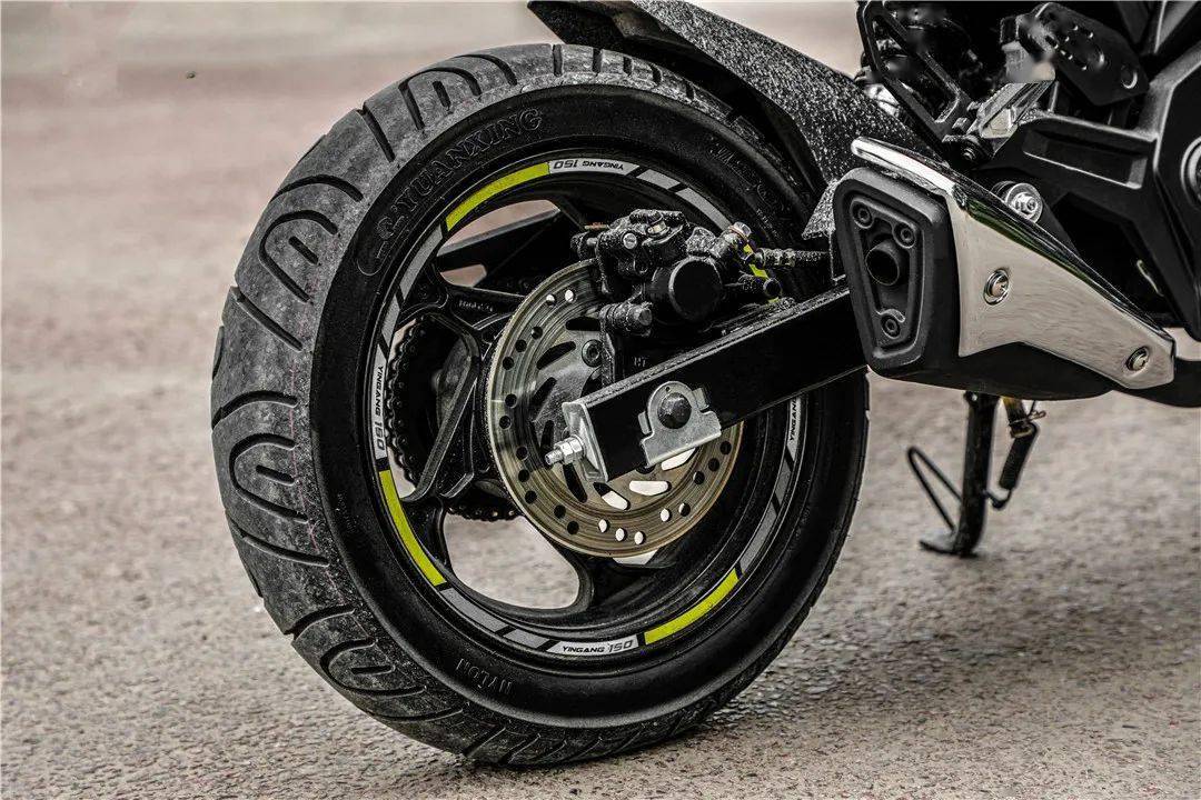 全新小怪兽在车架结构方面基本延续了上代车型的设计