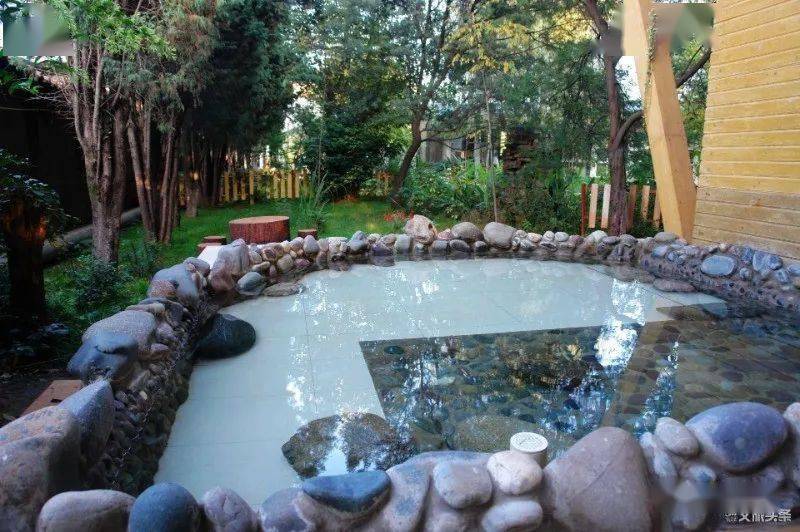 跟着中老铁路游玉溪丨在温泉中享受惬意慢生活