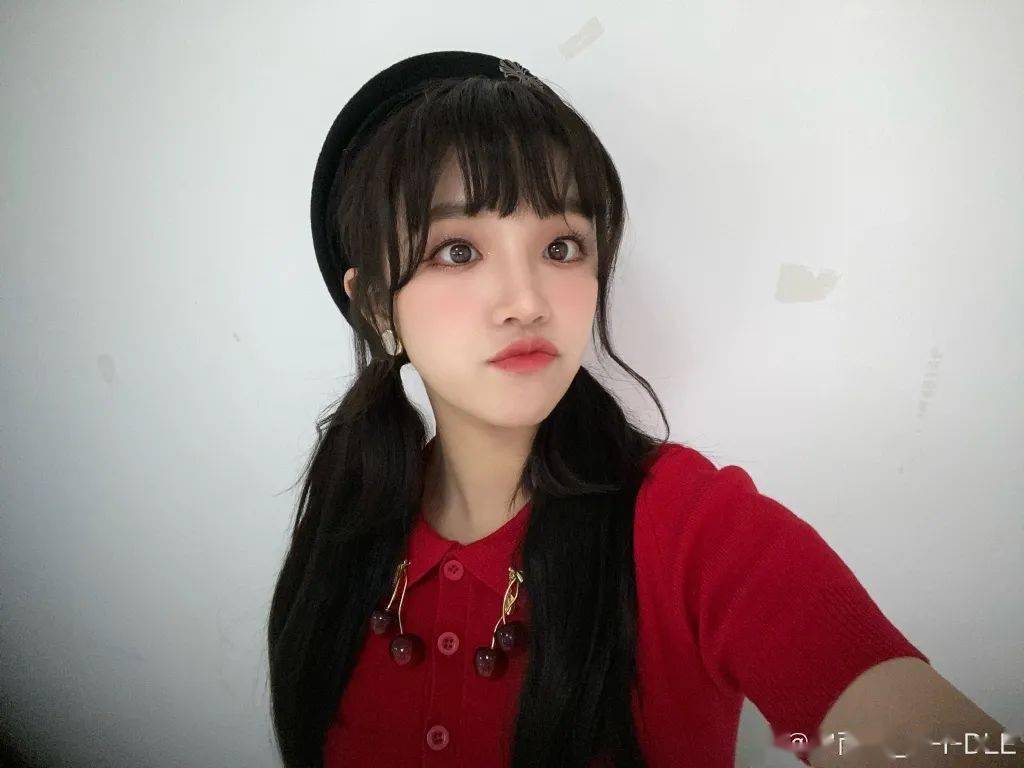面的女明星们亲身力证“腮红是妆的灵魂”！