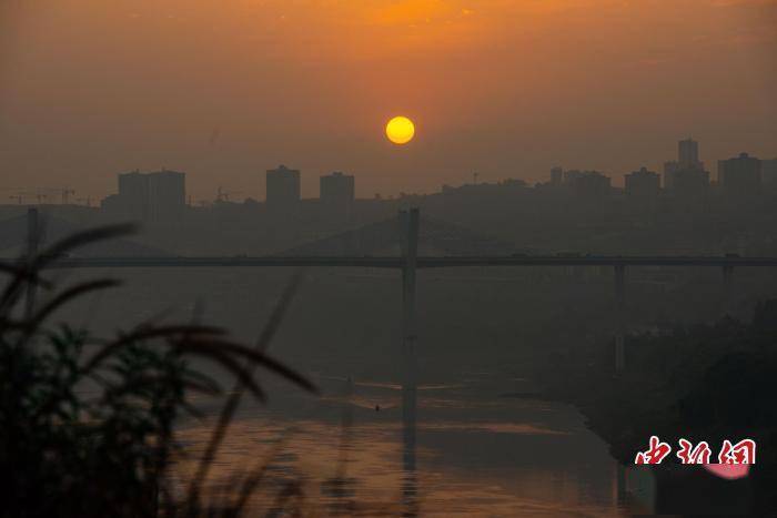 如月|“雾都”重庆迎美丽夕阳