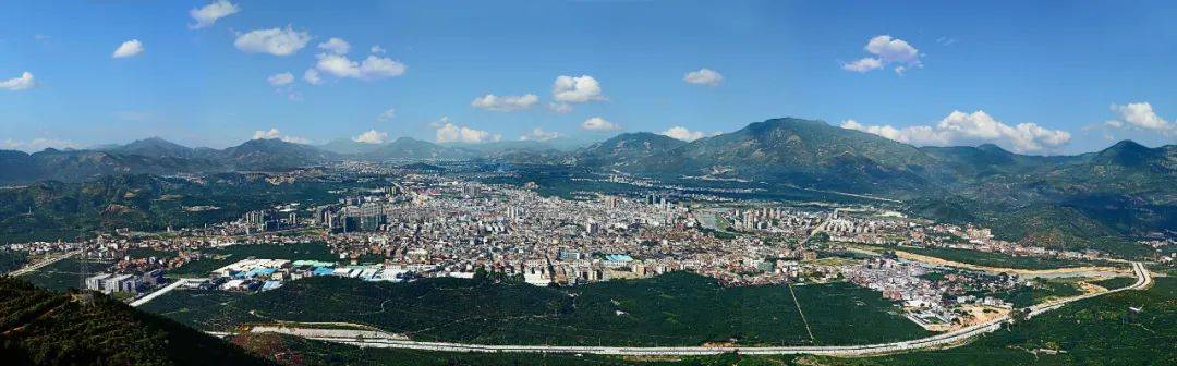 平和县城全景