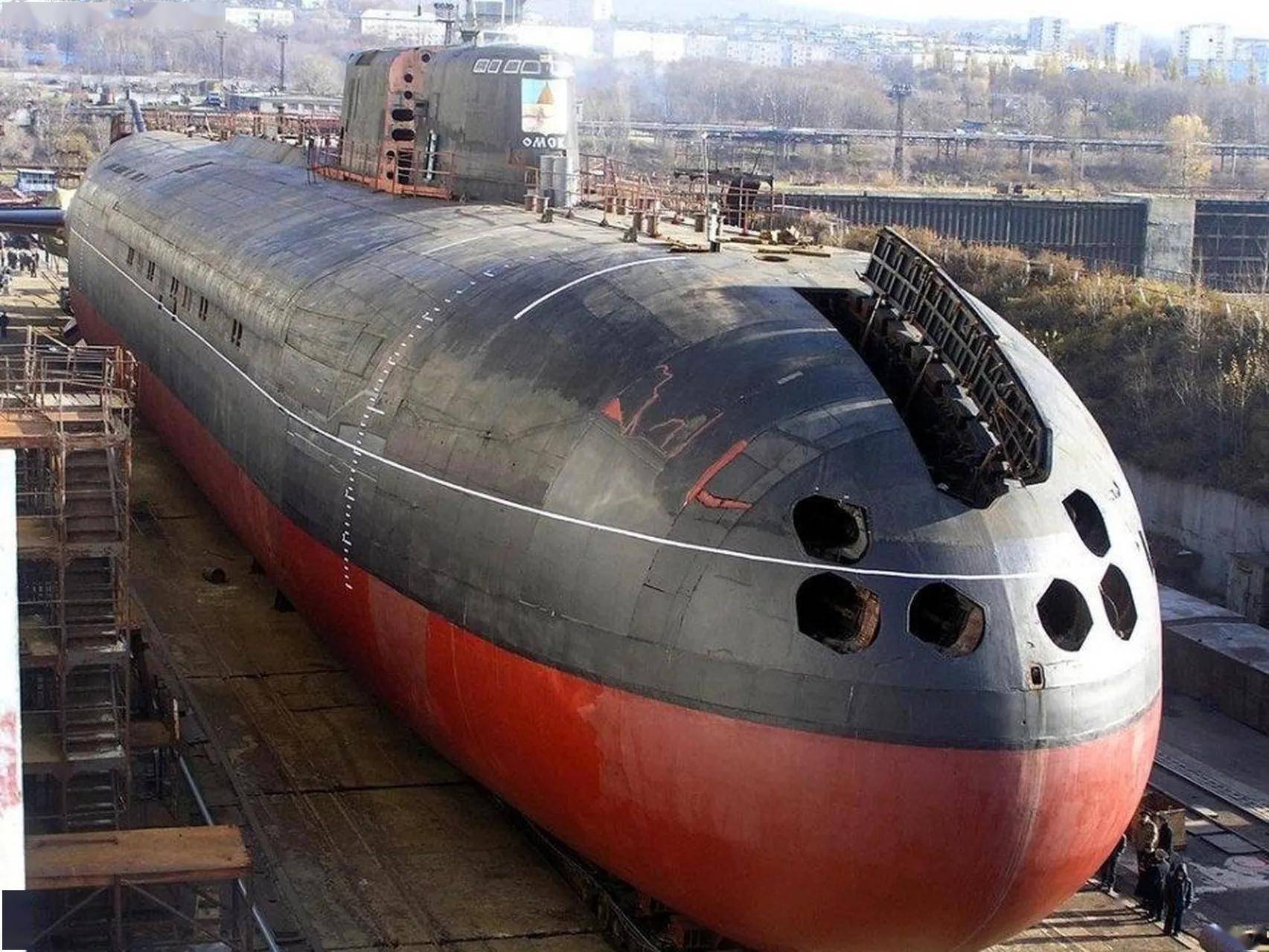 俄上将称库尔斯克号沉没是与北约潜艇相撞实为鱼雷落后所致