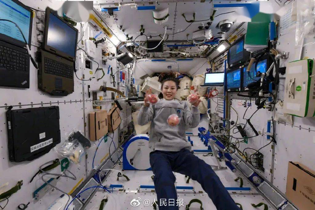 ?王亚平太空美图来啦！细节拉满→