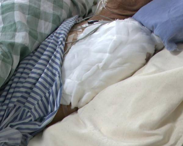 老人|广东一八旬老人洗虾被刺，最后要截肢保命！这个细节很多人忽视了