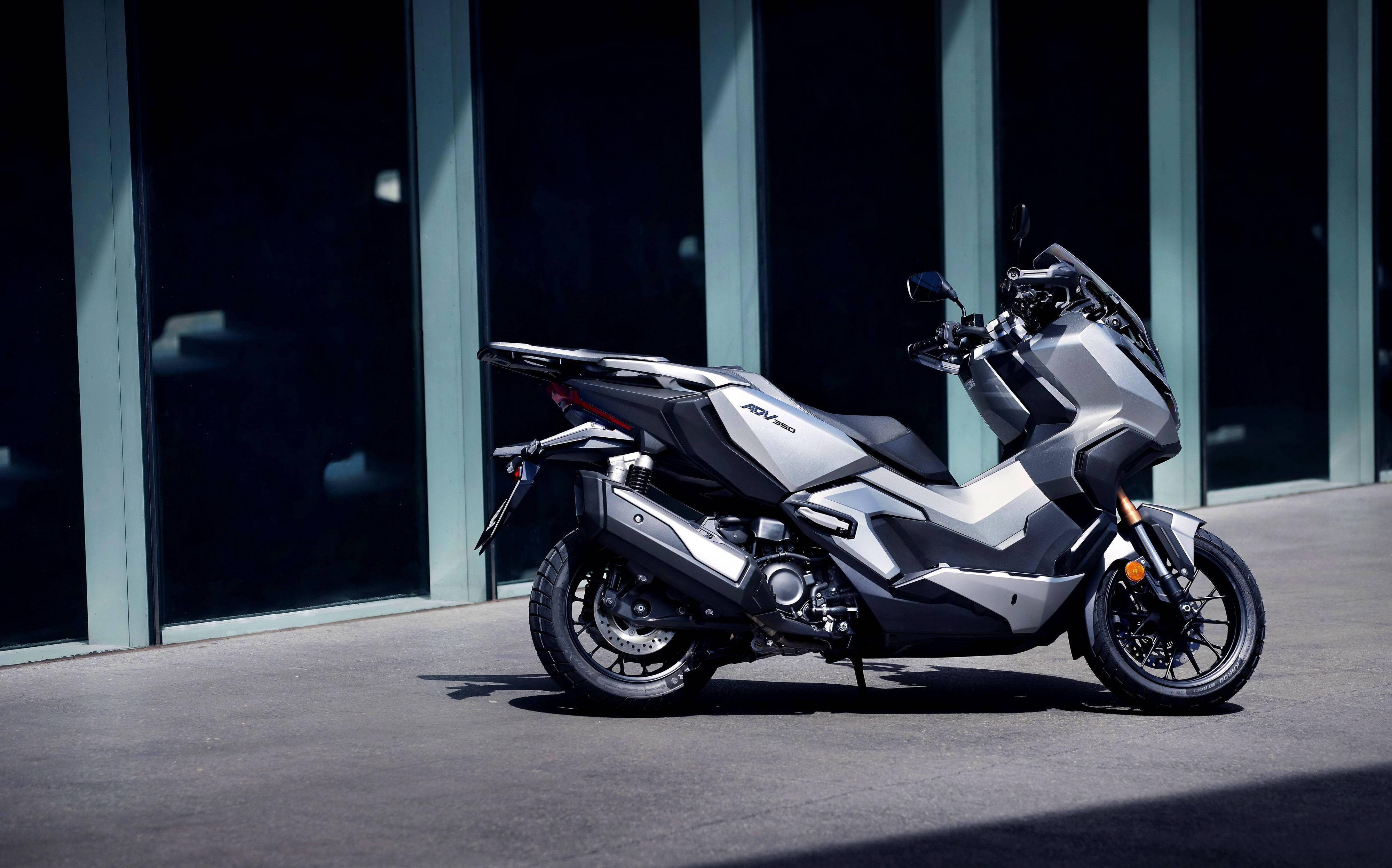 honda 全新跨界踏板 adv350 户外特写