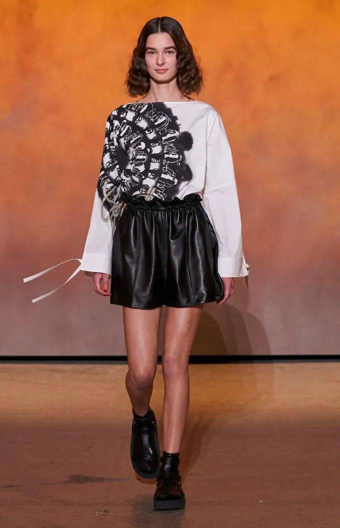 色调 2022春夏女装流行色T台分析