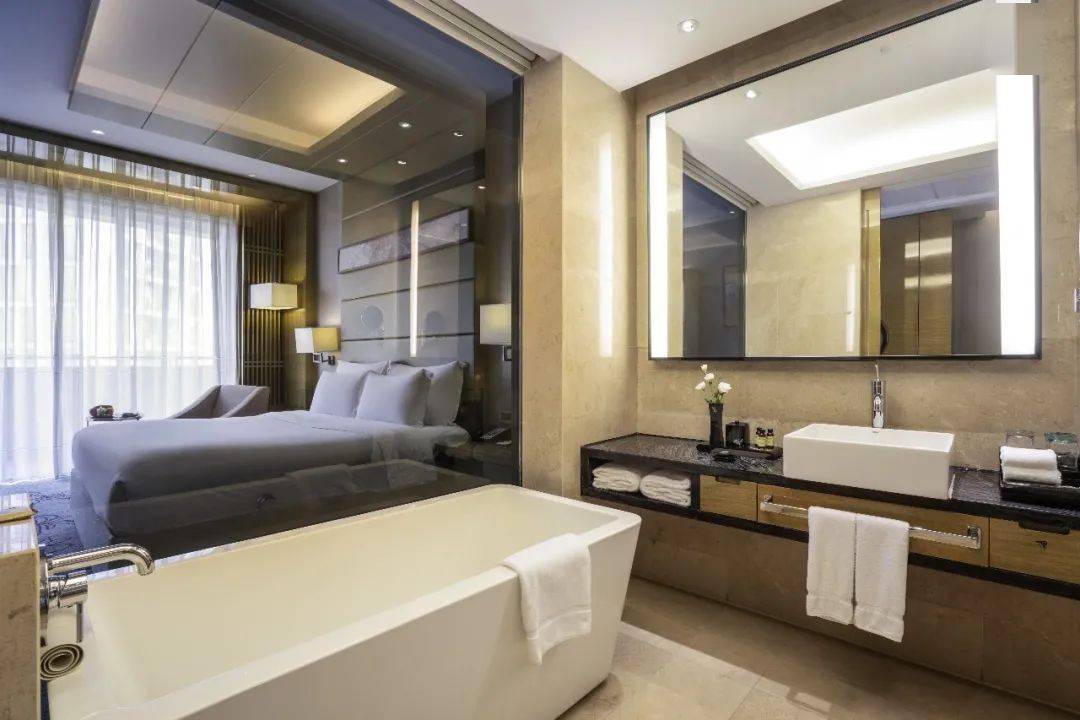 周末专场寻味顺德699元起享佛山顺德铂尔曼酒店高级客房1晚2大1小豪华