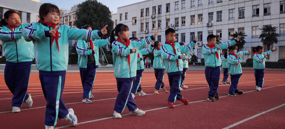 京山小學自創