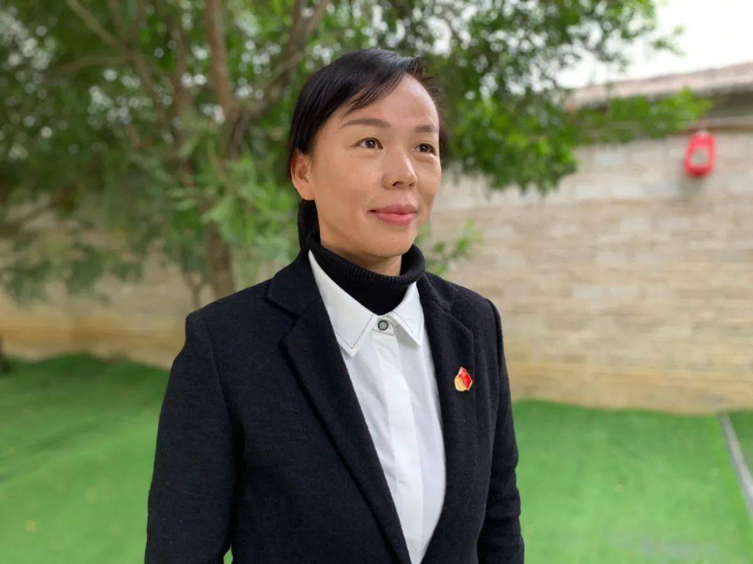 文山市 追栗街镇党委副书记,镇长 陆红肖我是文山市追栗街镇党委副