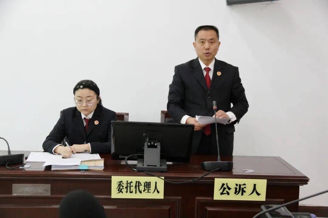 靜樂縣人民檢察院檢察長對一起職務犯罪案件出庭支持公訴_李冰_定性