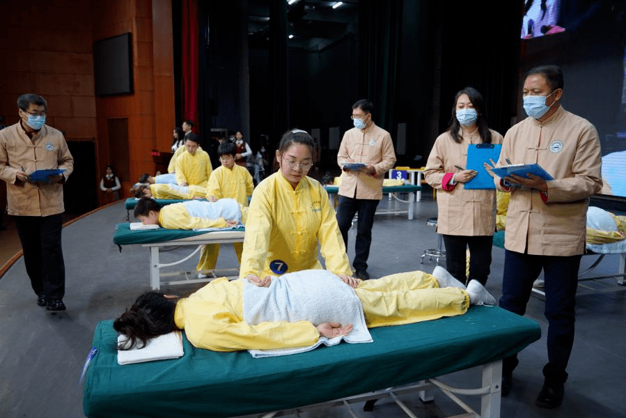 教风学风促进月|针灸推拿学院举办针灸推拿实践技能大赛