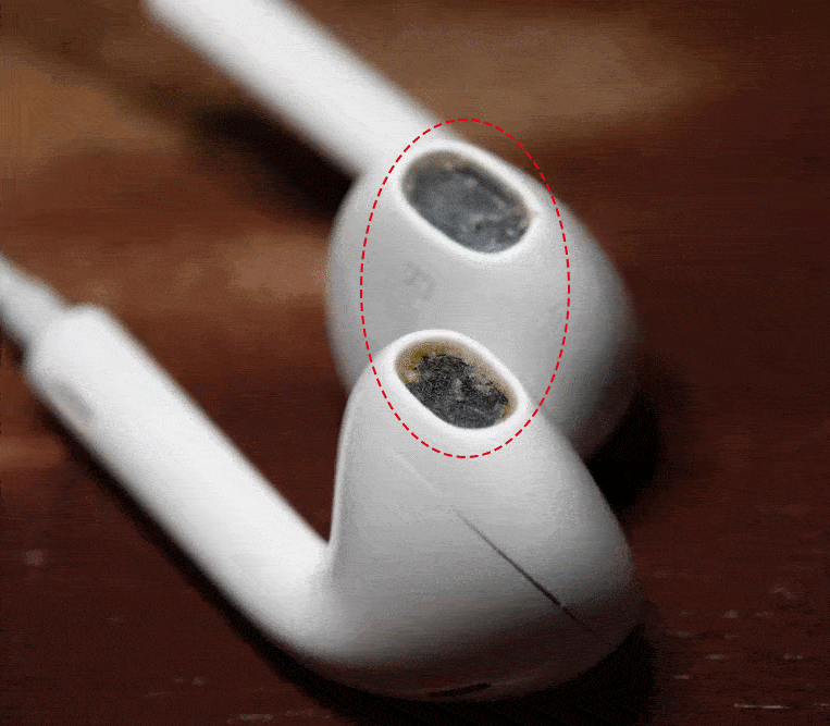 有多少人表面干干净净背地里耳机孔都被耳屎糊住了