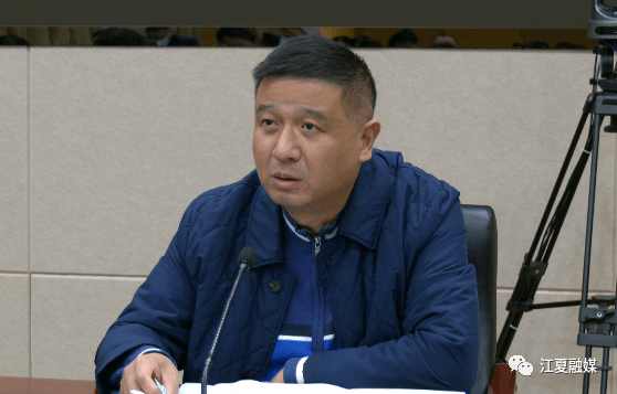 电视电话会议结束后,区委副书记,区长张斐就全区招商引资工作进行安排