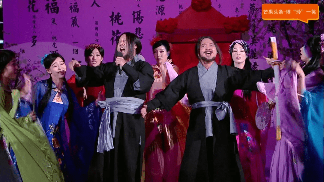 贾玲模仿腾格尔唱《桃花源》,唱着唱着结果腾格尔出现在现场!