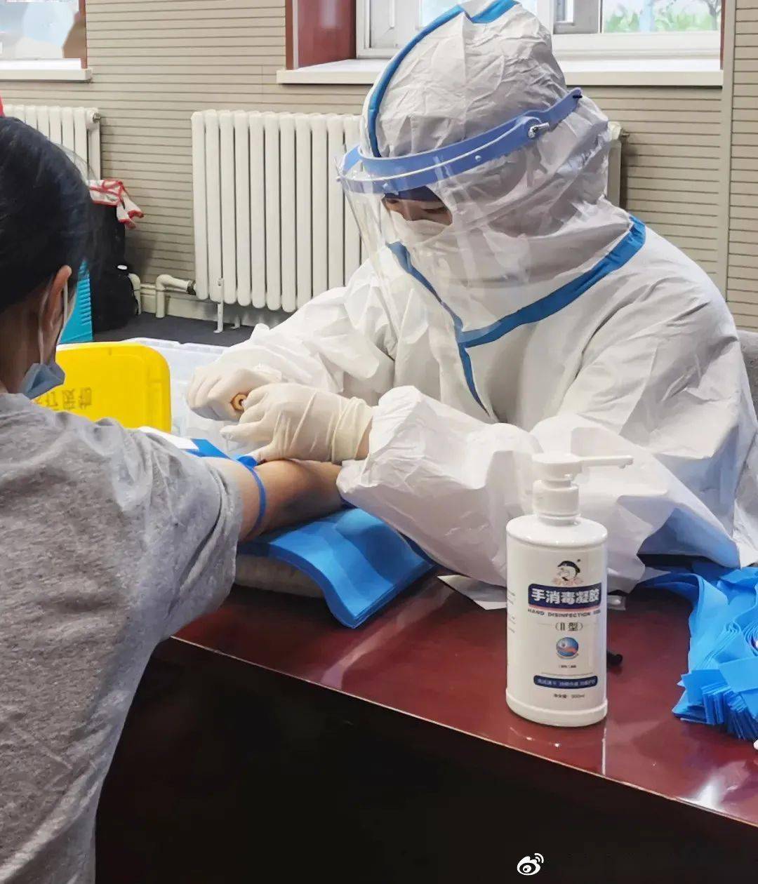 85后护士为36万人采集核酸抽血9200人次是种什么体验