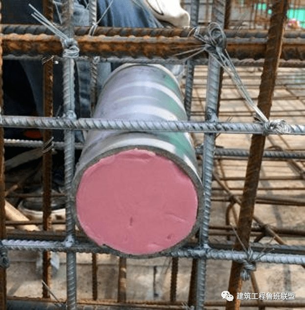 2 穿梁套管预埋 3 剪力墙内套管固定 套管采用井字形或u字型钢筋与