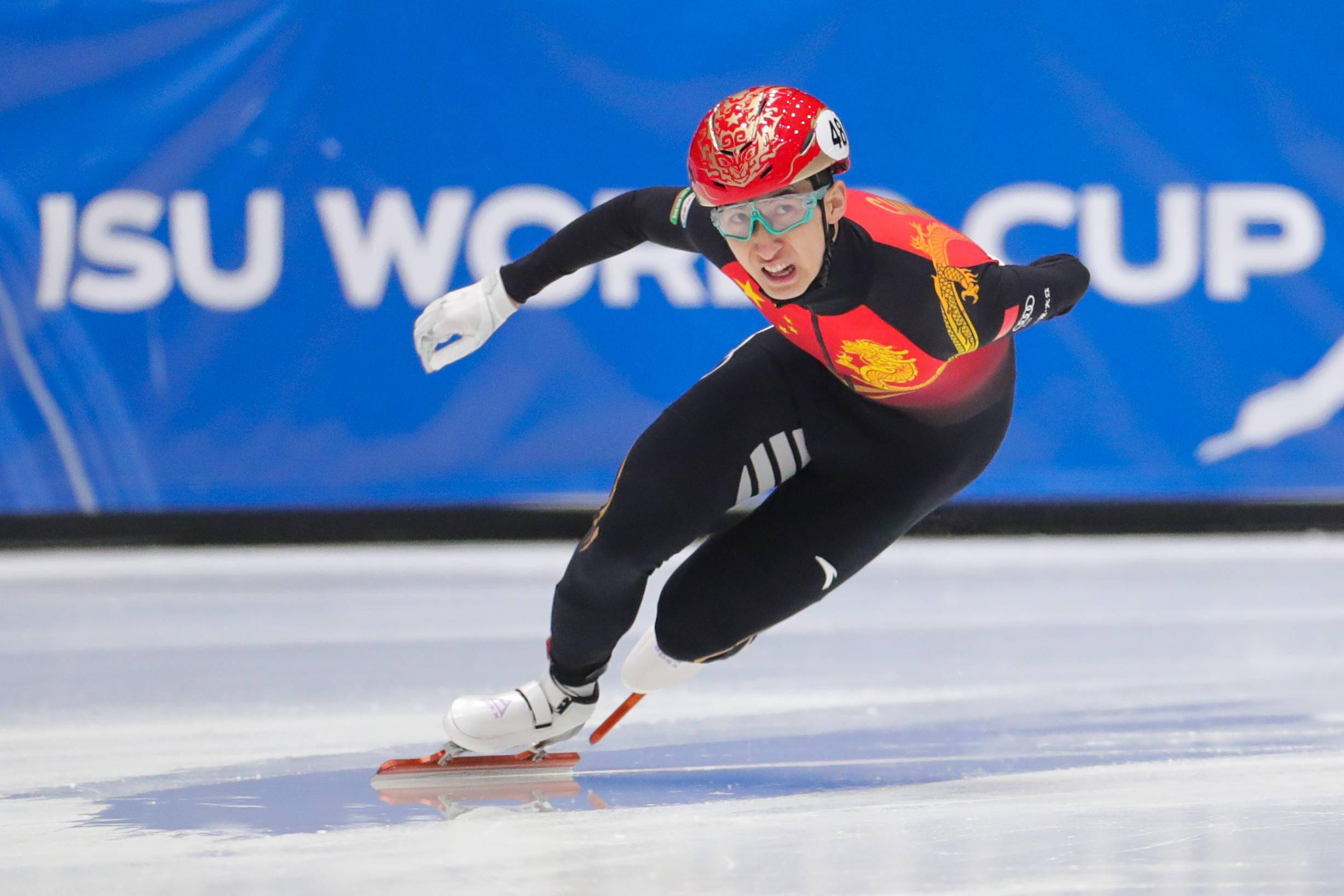 男子速滑运动员图片