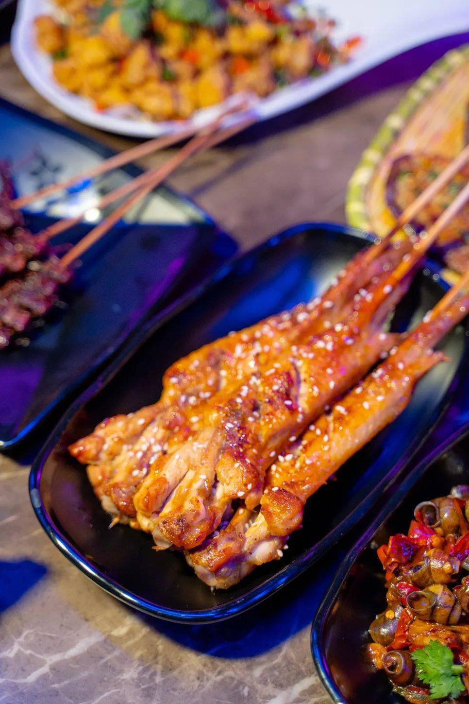 炸翻淡水的潮范电音烤吧!超嗨音乐环境 烧烤趴席卷你的胃