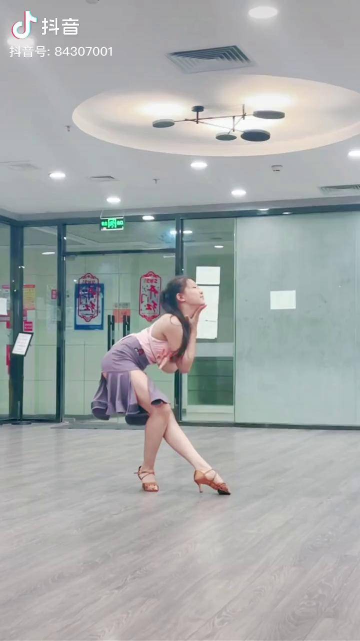 集训第一天刘鑫杰看我超有戏刘鑫杰拉丁舞