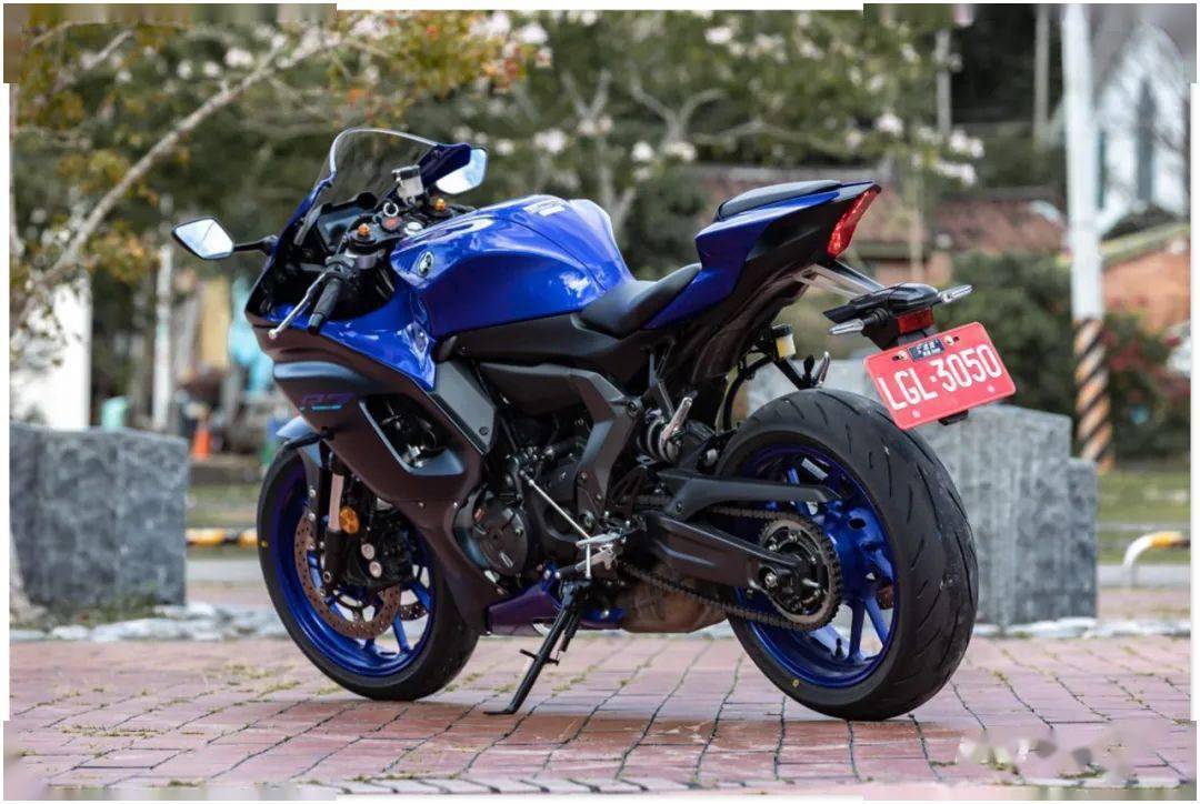 [ YAMAHA ] 2022 YZF-R7 台湾首测：操控、动力是否可以？_搜狐汽车_搜狐网