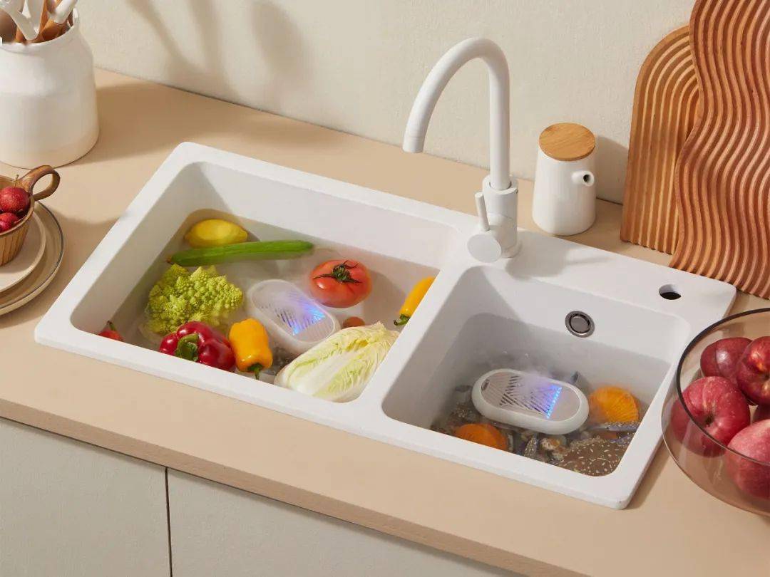 双仓清洗、无线使用，这个果蔬清洗机，能洗掉看不见的农残