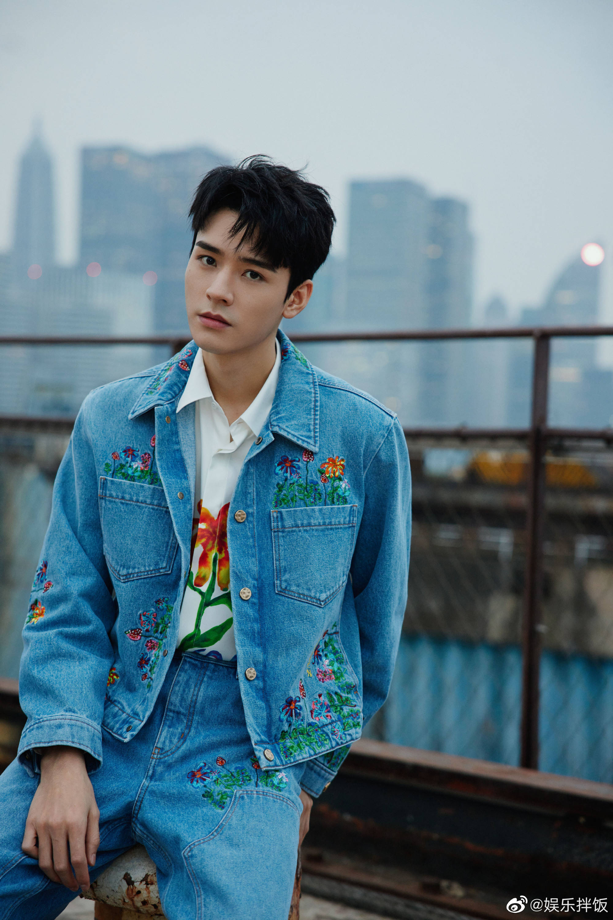 龚俊说你们的小耳朵又有耳福啦 华语乐坛歌手俊子又要出新歌了吗