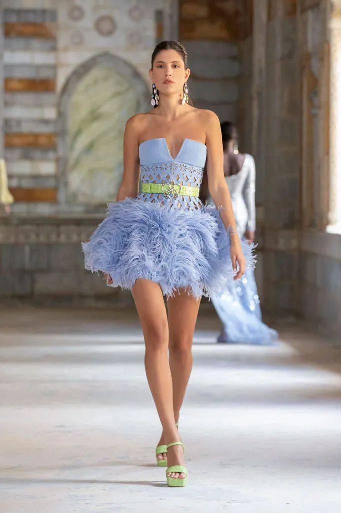 秀场【秀场】2022 春夏成衣系列 – GEORGES HOBEIKA