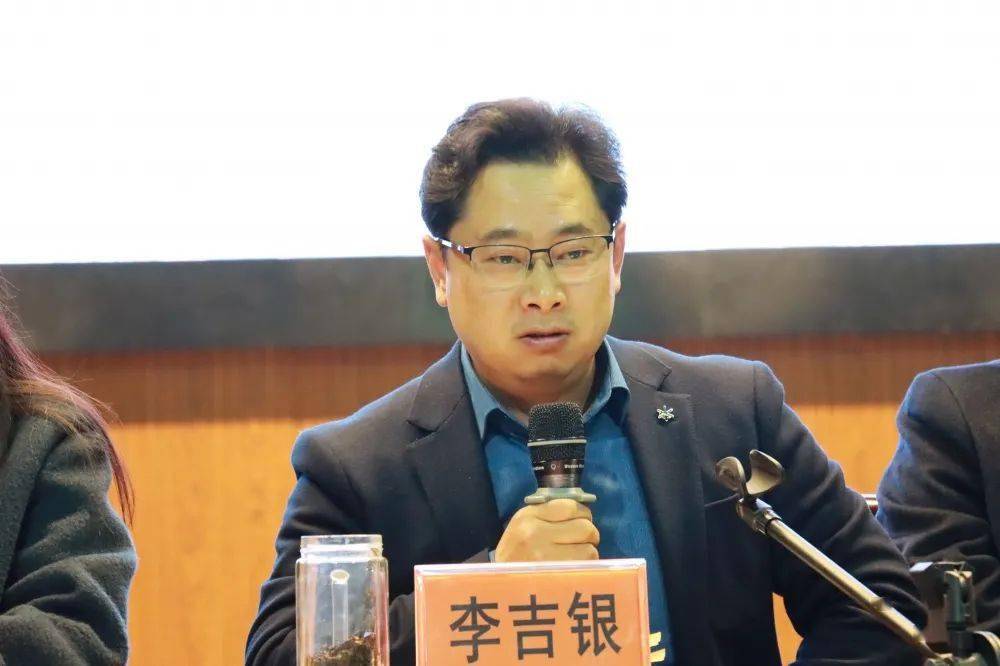 教师大会 | 育才小学西区校召开第十四周全体教师会议