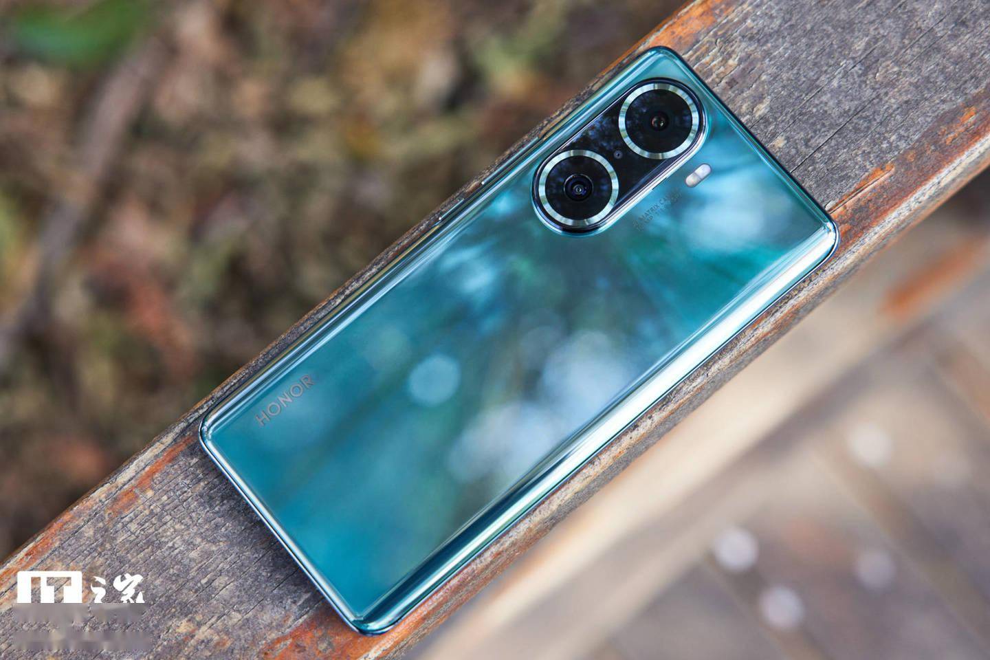 荣耀 60 Pro 首发评测：美学基因浓厚，影像体验进阶