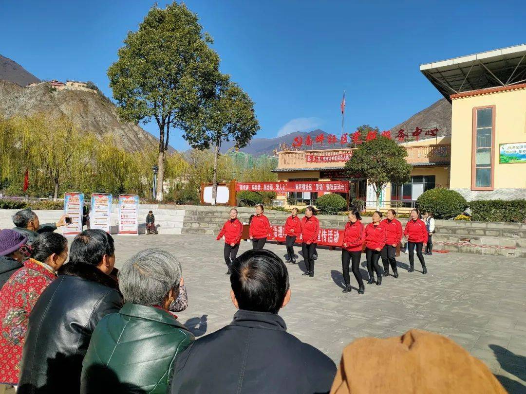 九寨沟南坪镇图片