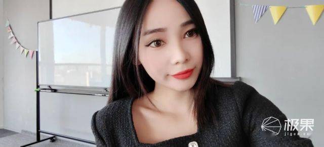 荣耀60 Pro上手体验：又帅又能打！支持AI手势隔空换镜，新一代Vlog神器售价2699起