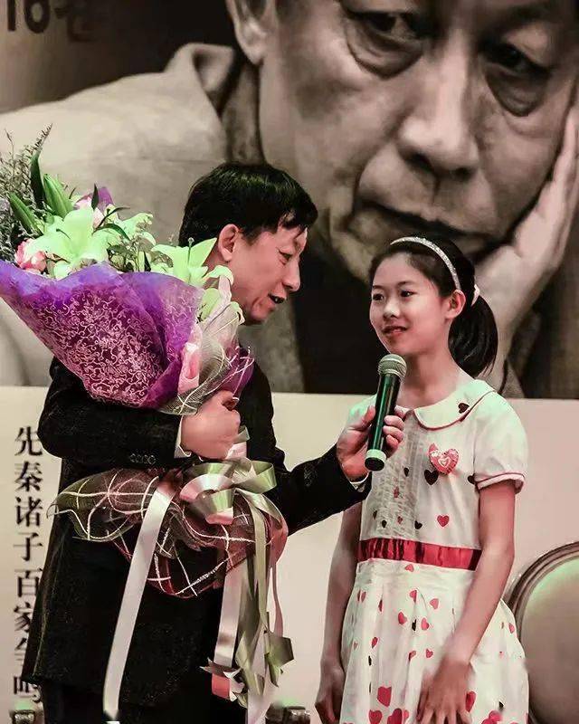 易中天 | "中华史"写完了,要特别感谢一位批评我的人_先生_文章_女娲