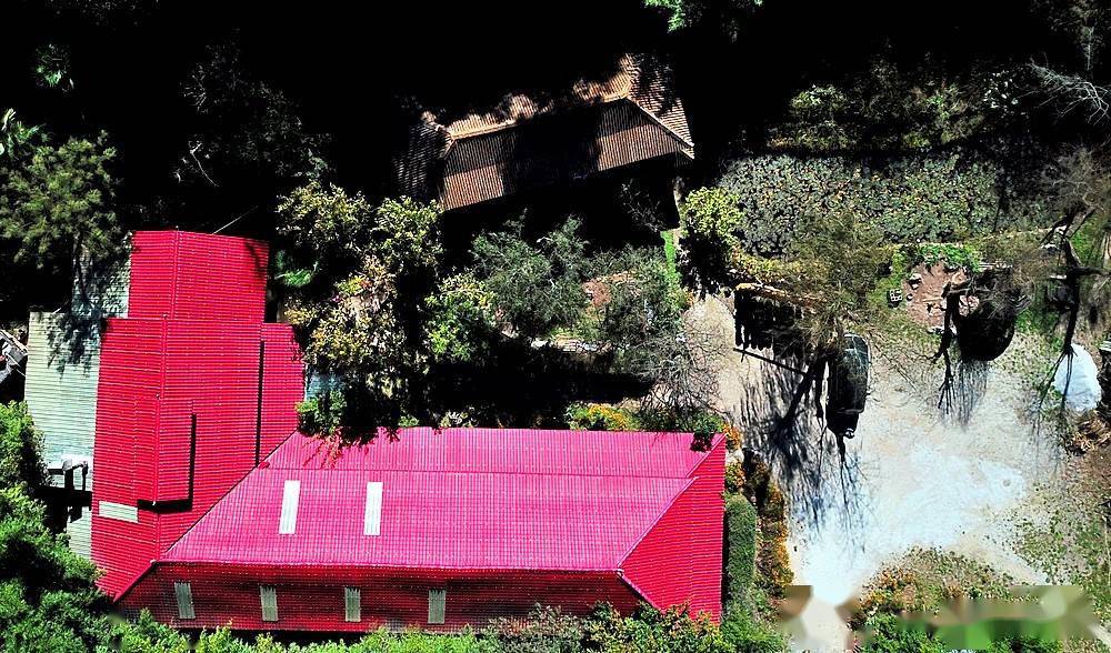 螳螂川畔青龙谷