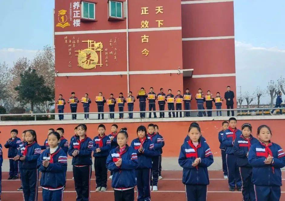 校园动态孝直小学校园足球蓬勃发展