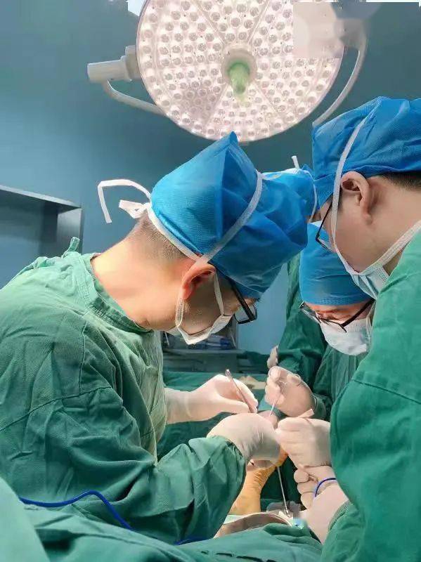 街坊|可怕！男子長出一對“生姜手”！有這些習慣的街坊要注意