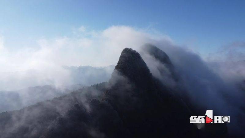 奉节十二关 苍茫云海间