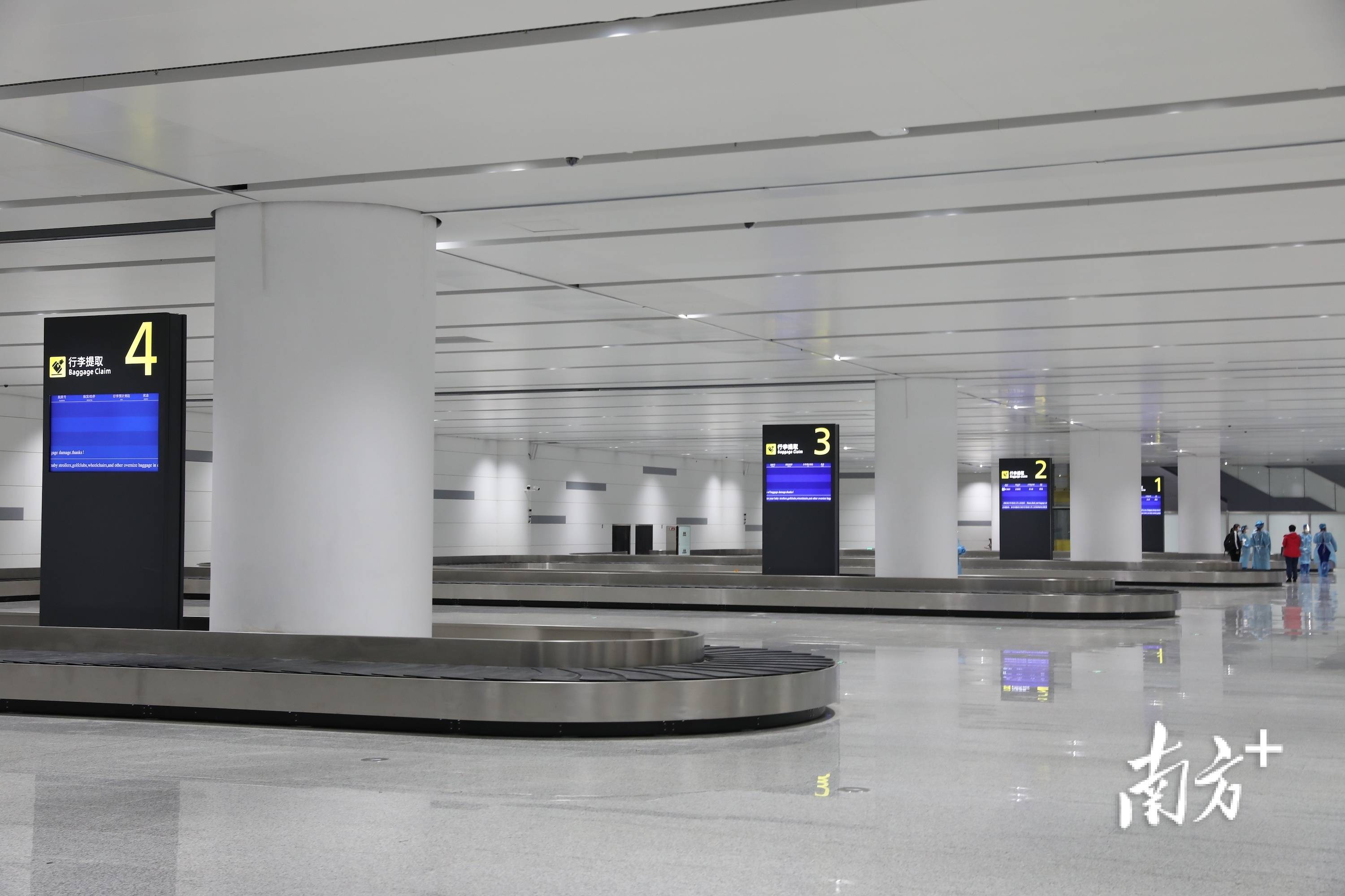 口小南随机采访了几名旅客,旅客均表示登机体验流程顺畅,机场服务人性