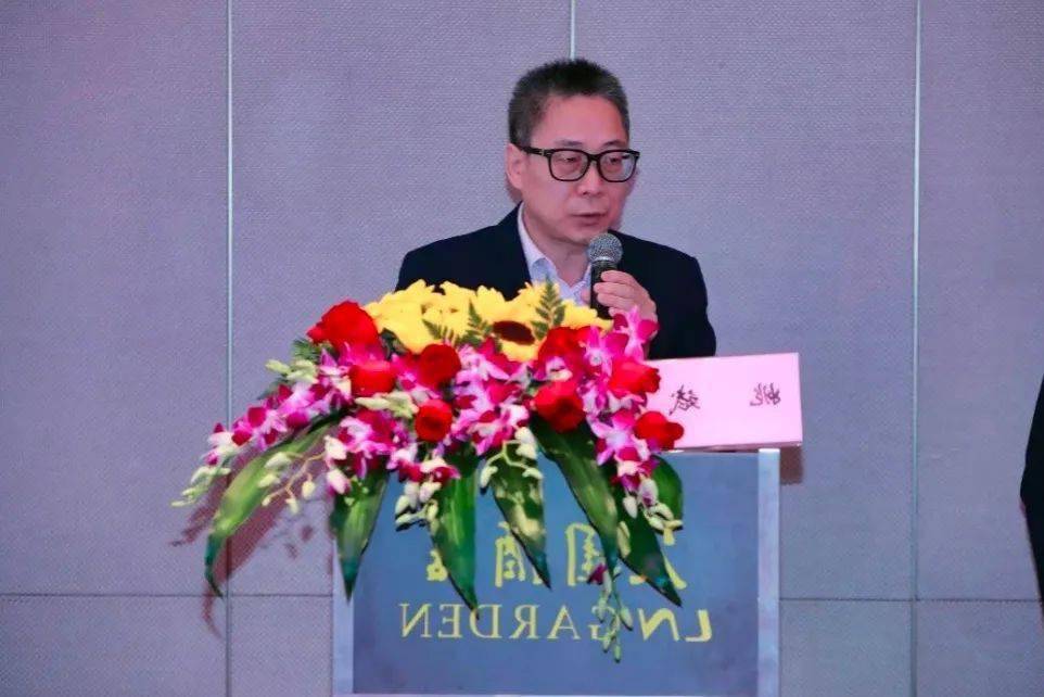 中山大学附属第三医院的姚斌教授主持血糖专题环节▽