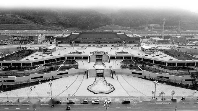 宁洱站:屋顶如茶花盛开 精致灵动